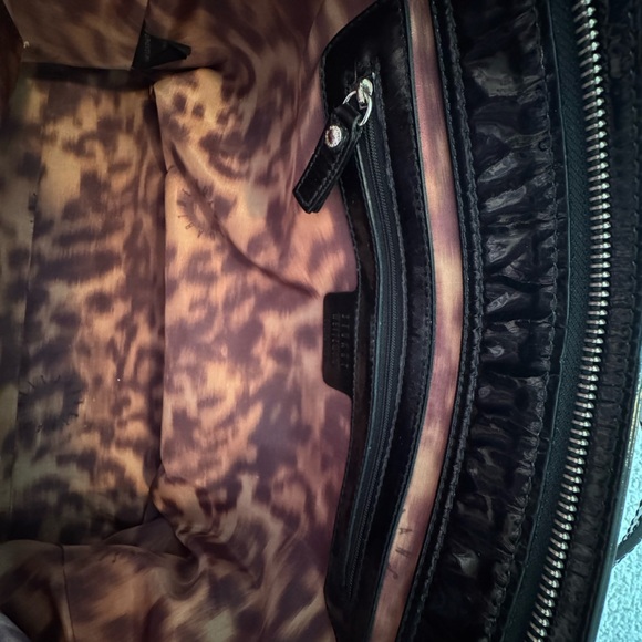 Stuart Weitzman Black Snakeskin Tote Bag - Picture 7 of 11